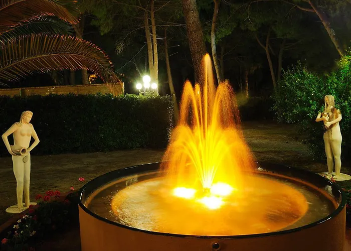 Oasis Apartahotel 3*