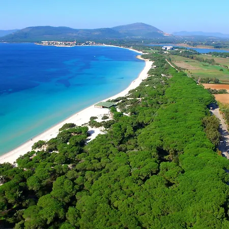 Oasis Aparthotel 3*