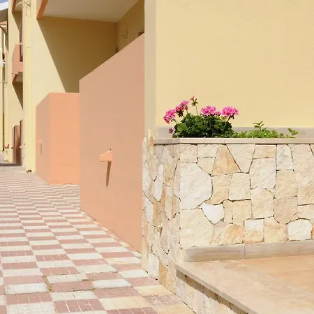 Oasis Aparthotel