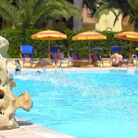 Aparthotel Oasis 3*