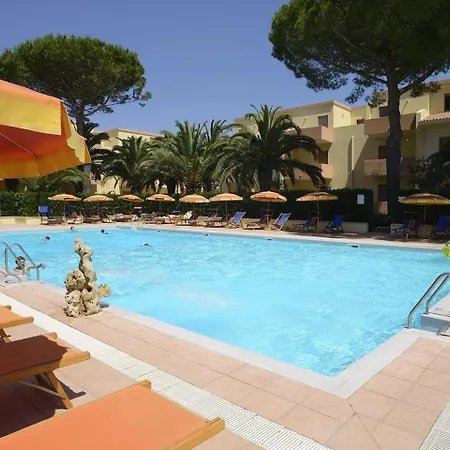 Oasis Aparthotel