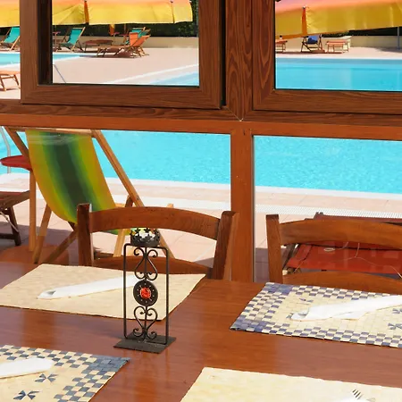 Apartmanhotel Oasis 3*