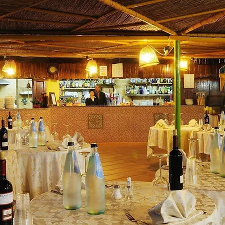 Oasis Apartmanhotel