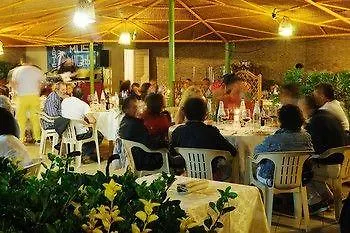 Oasis מלון דירות אלגהרו