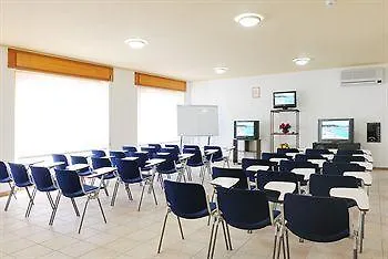 Oasis מלון דירות