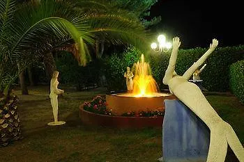 מלון דירות Oasis אלגהרו